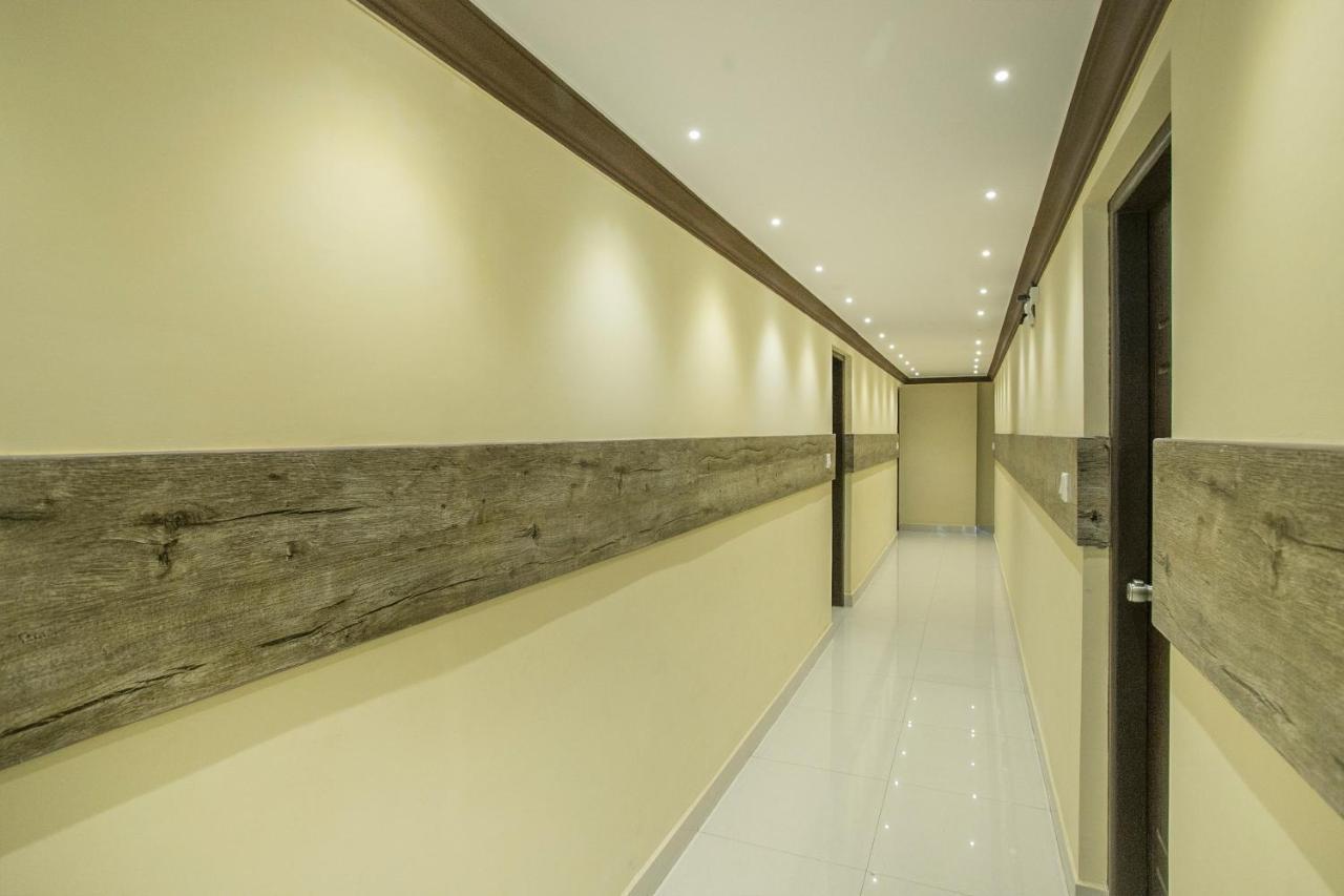 Oyo 13594 Mathrushree Residency Hotel Bangalore Ngoại thất bức ảnh