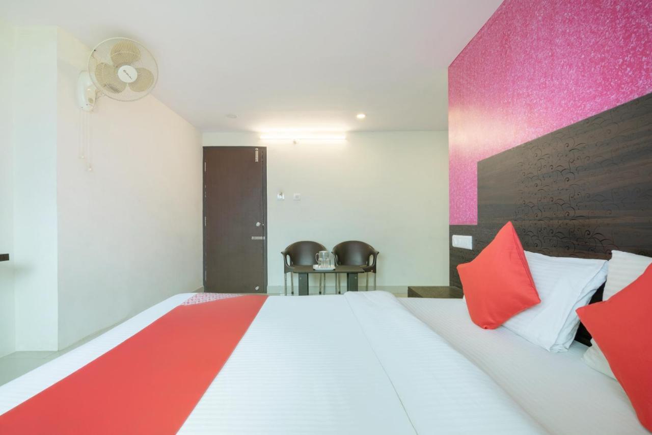Oyo 13594 Mathrushree Residency Hotel Bangalore Ngoại thất bức ảnh