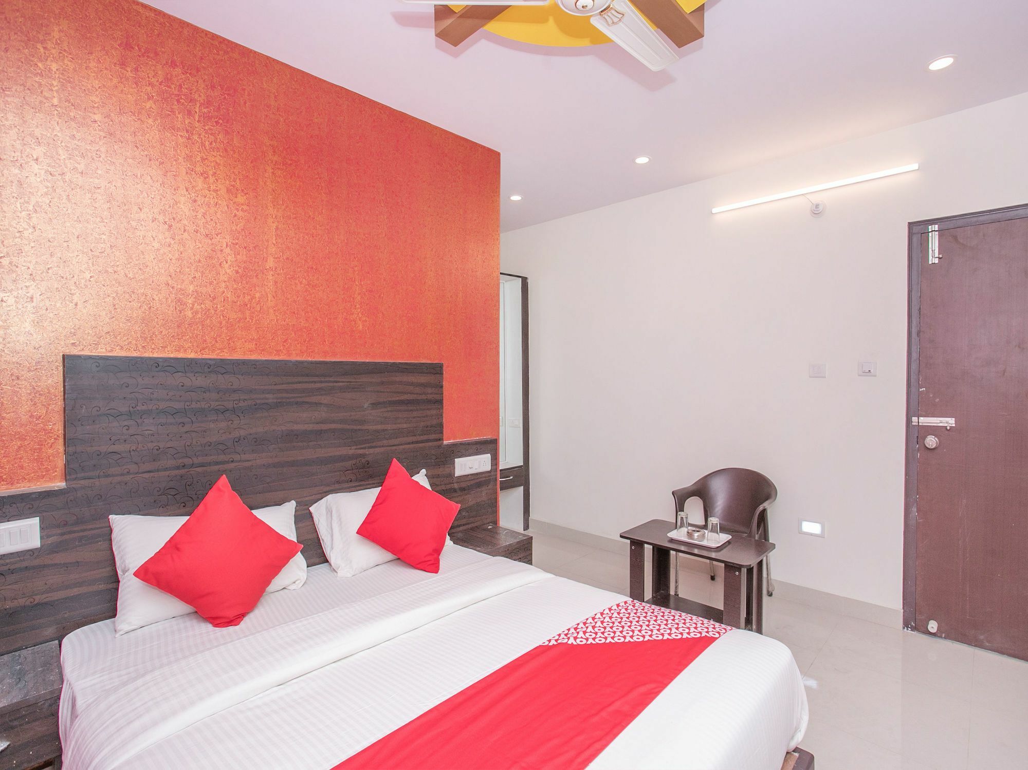 Oyo 13594 Mathrushree Residency Hotel Bangalore Ngoại thất bức ảnh